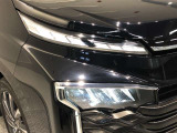 ★LEDヘッドライト★LEDは明るく遠くまで照らす光量で夜間走行の視認性を高めます。長寿命で省電力!見た目もスタイリッシュです。
