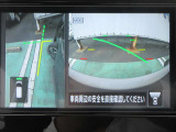 ナビ画面にアラウンドビュ-モニタ-の映像を映し出しています。  狭い場所での車庫入れをサポ-トしてくれる便利アイテムです。