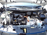 エンジンルームもクリーニング済みです。納車前に点検整備も行います。