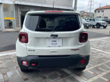 弊社は千葉県内で4店舗Jeep正規ディーラーを運営しており、店舗間の車両移動などで現車が無い場合がございますのでお手数ですがご来店される前には予めお問合せ下さいませ。
