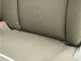 ◆ISOFIX◆シートベルトいらずでチャイルドシートと固定金具を連結するだけでガッチリ固定できます。
