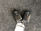 スマートキー2本付き!キーをポケットやカバンに入れておくだけでドアの施錠・開錠やエンジンスタートの操作が簡単です!