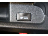 最大消費電力100W以下の電気製品を使用できる【100V・100W電源】を装備しています。シェイバーなどの充電や車載冷蔵庫などの電気製品も使用できます。車内にあると便利なアイテムのひとつですね!