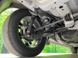 お車を安心してお乗りいただく為には、足回りの定期点検が欠かせません。サービスサポート(有償保証)では無料点検もご提供しており、安心のカーライフをお過ごしいただけるサポート体制が整っています。