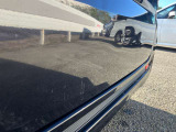 バックドアに凹みがあります。ご来店の上実車確認をお願いします。