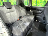 運転席シート廻りは使用感も少なく、良好な状態となっています。前オーナー様が丁寧に使っていたことがよくわかりますね。