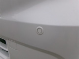 コーナーセンサーは、四隅の障害物を音で知らせてくれます。(あくまでも補助装置です。)
