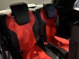 車両は屋内展示しておりますので天候に関係なくごゆっくりコンディションご確認頂けます。車両を倉庫へ保管している場合が御座いますのでご来店前に在庫確認頂けると幸いです。TEL072-784-8800