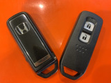 便利なスマートキー。ボタンひとつで開錠できます。