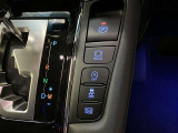 電動パーキングブレーキ&ブレーキホールド☆HOLDスイッチを押しシステムONの状態にしておくことで渋滞や信号待ちなどでブレーキを踏んで停止した時保持してくれる。