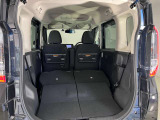 【多彩なシートアレンジ】背もたれを倒すとより多くの荷物を乗せることができます。