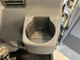 品質には自信があります!ハッピーの品質・キレイなお車をお届けさせていただきたい!そんな気持ちでキレイに仕上げております。フロアマットなどの清掃はもちろん、シート下なども徹底的に清掃しております。
