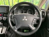 【純正革巻きステアリング】上質な革を使用することで、手にしっかり馴染みとても運転しやすいハンドルです♪