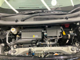 エンジンルームもクリーニング済みできれいですよ。日産の整備士がしっかりと丁寧に点検していますので安心してお乗りいただけます