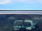 フロントカメラで前方の車両や歩行者等を検知。衝突しそうな時は衝突回避軽減ブレーキが作動、衝突回避をサポート。