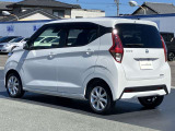車線逸脱警報、車両が車線をはみ出す可能性がある場合に警報音と警告表示でドライバーに知らせてくれます。
