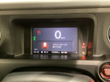 デジタル表示のスピードメーターとタコメーター、燃費やオドメーターなどの表示の他に、ホンダセンシング機能などの表示もできる多機能なマルチインフォメーション・ディスプレイです。