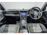 運転席の眺めです。視界の良さが特徴です。