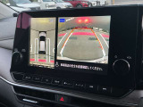 アラウンドビューモニター装備!空から見ているような映像によって不慣れな場所での車庫入れや縦列駐車等はもちろん狭い道でのすれ違いも安心していただけます♪