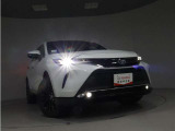 高輝度で点灯速度が速いLEDヘッドライト装備!LEDの明るい光が走行中の視界の確保をサポートして、夜のドライブがより楽しく安全に運転できます♪