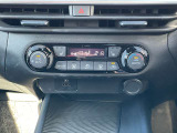 オートエアコン付きで車内はいつでも快適♪シートヒーターも装備しておりますので冬でもぽかぽかです(^^♪