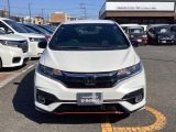 ☆ホンダセンシング、ギャザスメモリーナビ、リアカメラ、サイドエアバック、ETC、フルオートエアコンetc,装備充実のフィットです☆