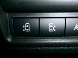 両側電動オートスライドドア付き!!運転席のスイッチでも開閉可能です♪重い荷物を持っている時や、雨の日に重宝します!小さいお子様がいても巻き込み防止機能や手動のみに切替も出来ますので安心です♪