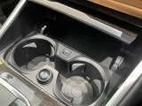 安心のBMW認定中古車は100項目の箇所を徹底的にチェック致します。機械的な箇所や電気系、コンピューターなどをご納車前に点検し、交換基準に達した部品は全て新品に修理返品した後にご納車致します。