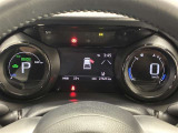 一目で今出ている速度が分かるデジタルメーターを採用しており、うっかりのスピード超過も減りますよ
