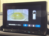 リアカメラ付で、後方をナビ画面で確認。車庫入れも安心です。もちろん、バックギアと連動しています。