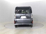 中古車の内外装の状態などをひと目で分かるよう、プロの検査員が実施した「車両検査証明書」をご用意しています。