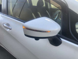 対向車からの視認性も良くスタイリッシュなウインカードアミラー