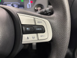 Hondaセンシングの機能のひとつ、アダプティブクルーズコントロール付!アクセルから足を離しても設定したスピードと前車との車間を保ち走行してくれます!車線維持もアシスト☆高速道路で疲労軽減ですね☆
