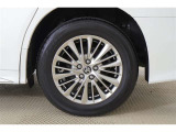 純正17AW!タイヤサイズは225/60R17になります♪