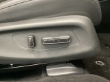 シート位置や角度を電動できめ細かに調整可能な【パワーシート】