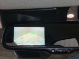 【バックモニター】駐車するとき、後ろのスペースがどれくらいあるかわからず、うまく停められない・・なんてことを防ぐ、バックカメラを装備。
