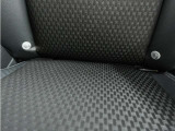 ◆ISOFIX◆シートベルトいらずでチャイルドシートと固定金具を連結するだけでガッチリ固定できます。