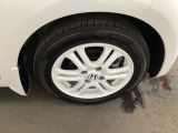 かっこいい【アルミホイール】を履いていますので、足元を引きしまっていますね。