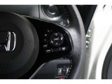 Hondaセンシングの機能のひとつ、アダプティブクルーズコントロール付!アクセルから足を離しても設定したスピードと前車との車間を保ち走行してくれます!車線維持もアシスト☆高速道路で疲労軽減ですね☆