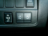 両側電動スライドドア装備です。運転席からボタン操作で開閉できます