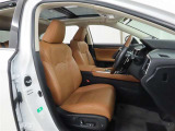 長時間の運転でも疲れにくいシートです。