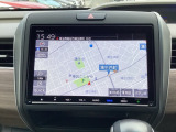 ナビは9インチギャザズメモリーナビ(VXM-247VFNi)が装着されております。AM、FM、CD、DVD再生、USB、音楽録音再生、フルセグTV、Bluetoothがご使用いただけます。