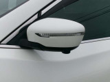 周りにわかりやすいドアミラーウインカー付きです。見た目だけでなく、安全性にも貢献します。