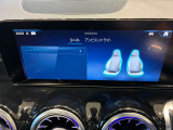車両は屋内展示しておりますので天候に関係なくごゆっくりコンディションご確認頂けます。車両を倉庫へ保管している場合が御座いますのでご来店前に在庫確認頂けると幸いです。TEL072-784-8800