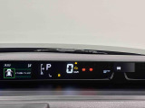 TFTカラ-マルチインフォメ-ションディスプレイ4.2インチの液晶画面に、安全・安心のコンテンツやオ-トエアコンのステ-タスなど、さまざまな運転情報を表示し見やすさにこだわったメ-タ-です♪
