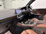 ABS:急ブレーキの車輪ロックを防止。車の安定性と操縦性を確保!