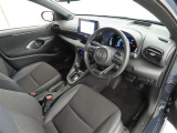 シンプルで使いやすいデザインの運転席です。
