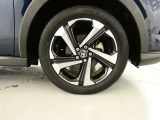 【タイヤ4本新品】・・・こちらのお車はネッツ千葉で購入時タイヤ4本交換します。消耗品ですが高価なのがこのタイヤ・・・!このクルマ、お得ですよ♪