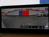 見通しの悪い交差点で、運転席から見えない死角を映像で見えるようにサポートしてくれるフロントワイドビューです!ドライバーの目より先に死角となる人や車、自転車を広角映像で確認して、より安心して進めます!
