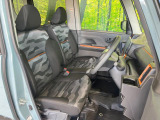 運転席シート廻りは使用感も少なく、良好な状態となっています。丁寧に使われていたことがよくわかりますね。